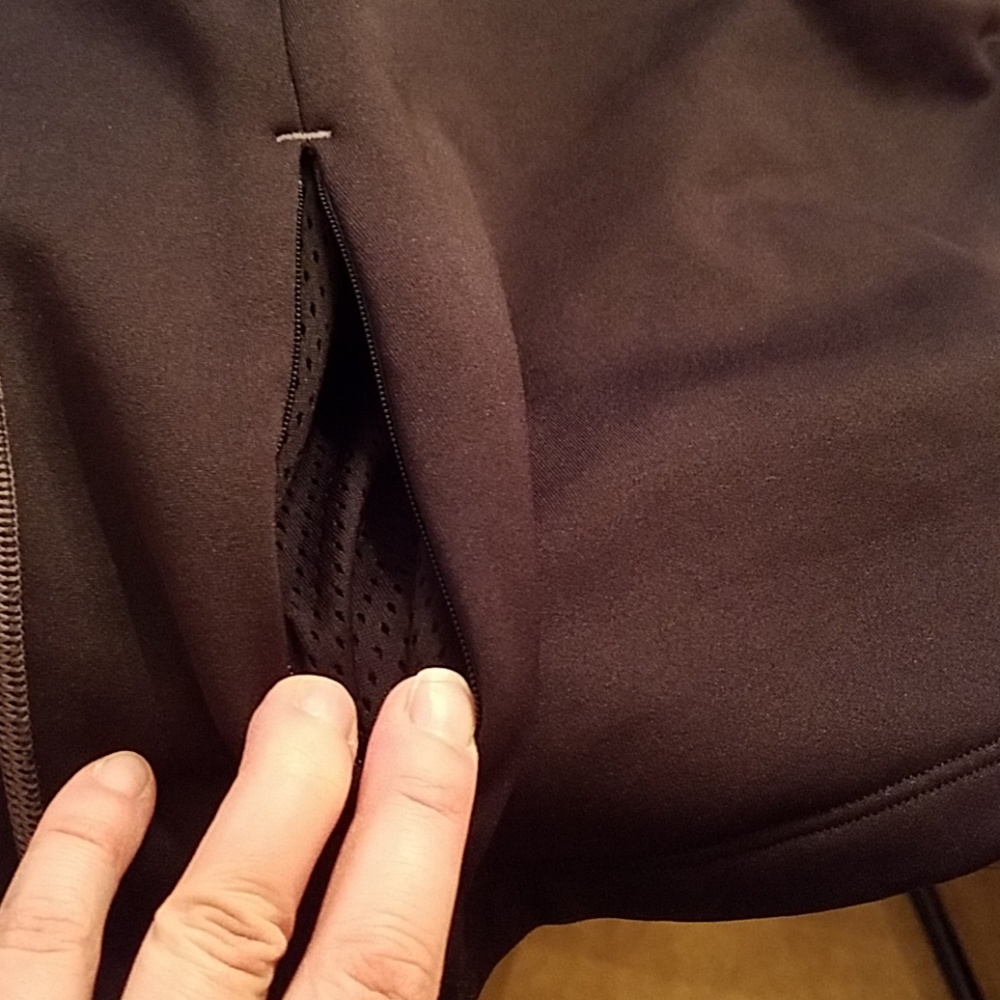 Like new Under Armour hoodie size S - Picture 4 of 6